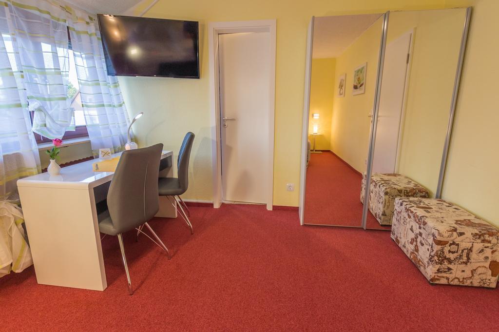 Hotel Rosengarten Schwäbisch Gmünd Εξωτερικό φωτογραφία