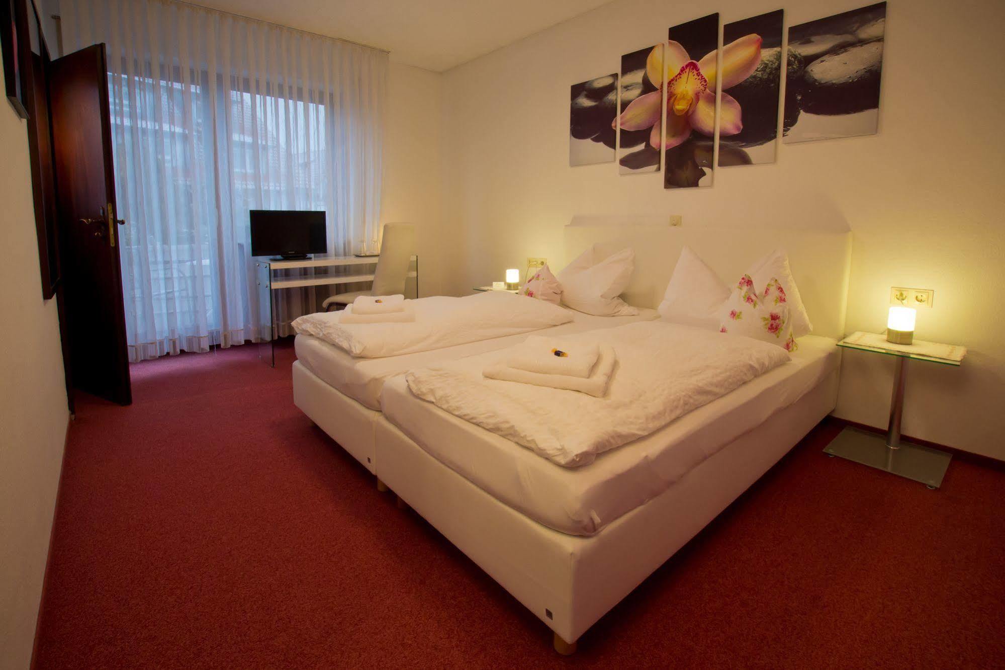 Hotel Rosengarten Schwäbisch Gmünd Εξωτερικό φωτογραφία