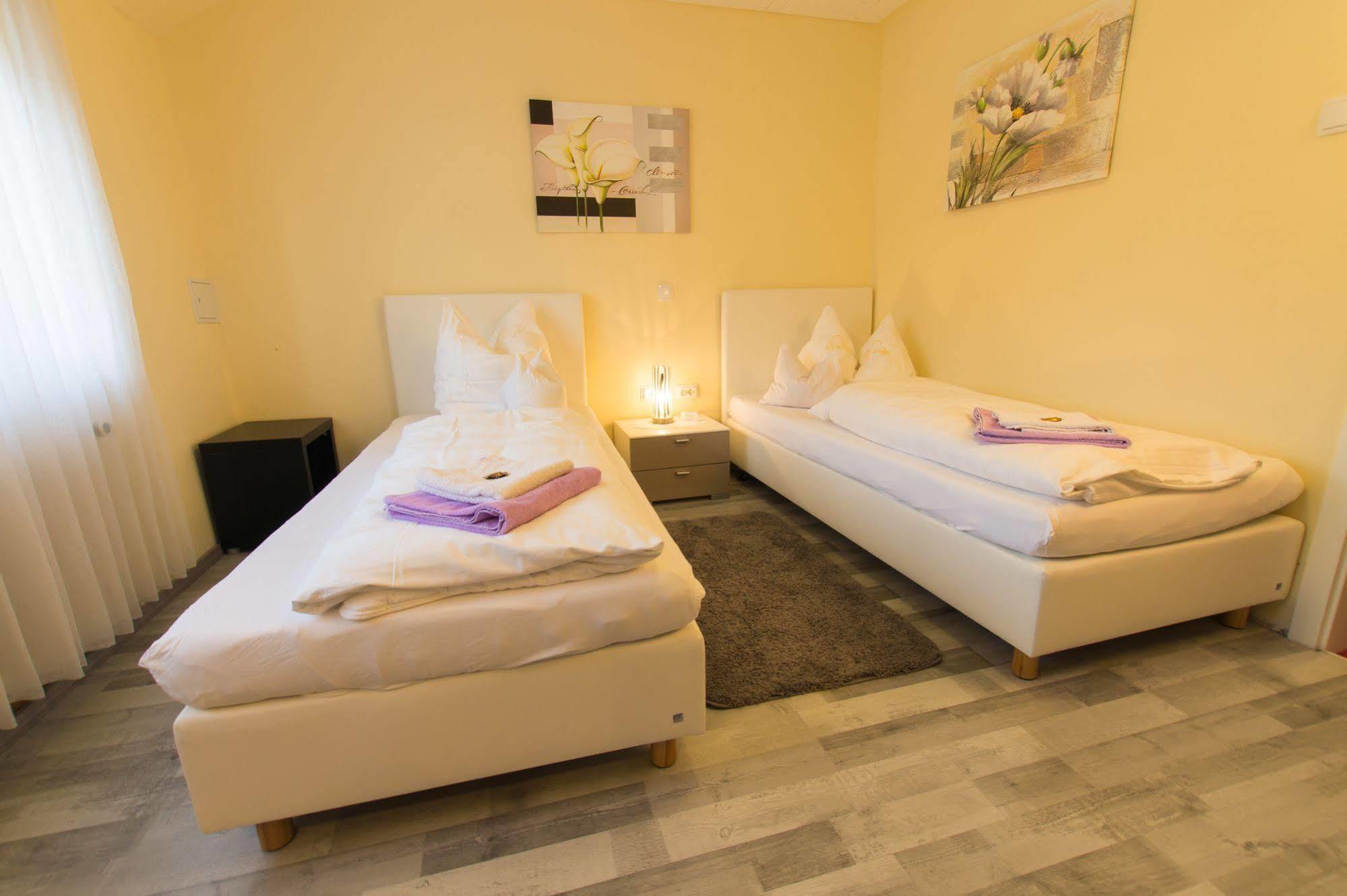 Hotel Rosengarten Schwäbisch Gmünd Εξωτερικό φωτογραφία