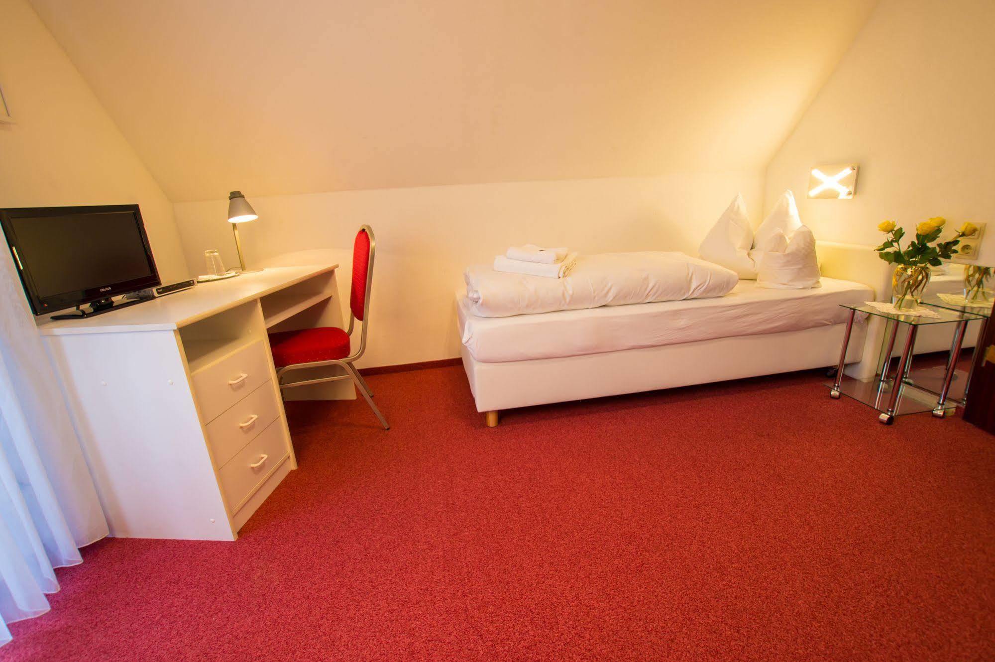 Hotel Rosengarten Schwäbisch Gmünd Εξωτερικό φωτογραφία