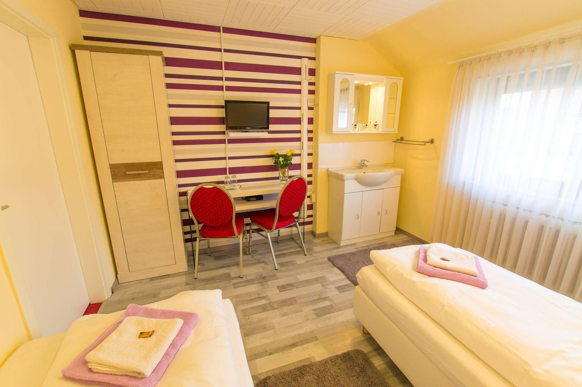 Hotel Rosengarten Schwäbisch Gmünd Εξωτερικό φωτογραφία