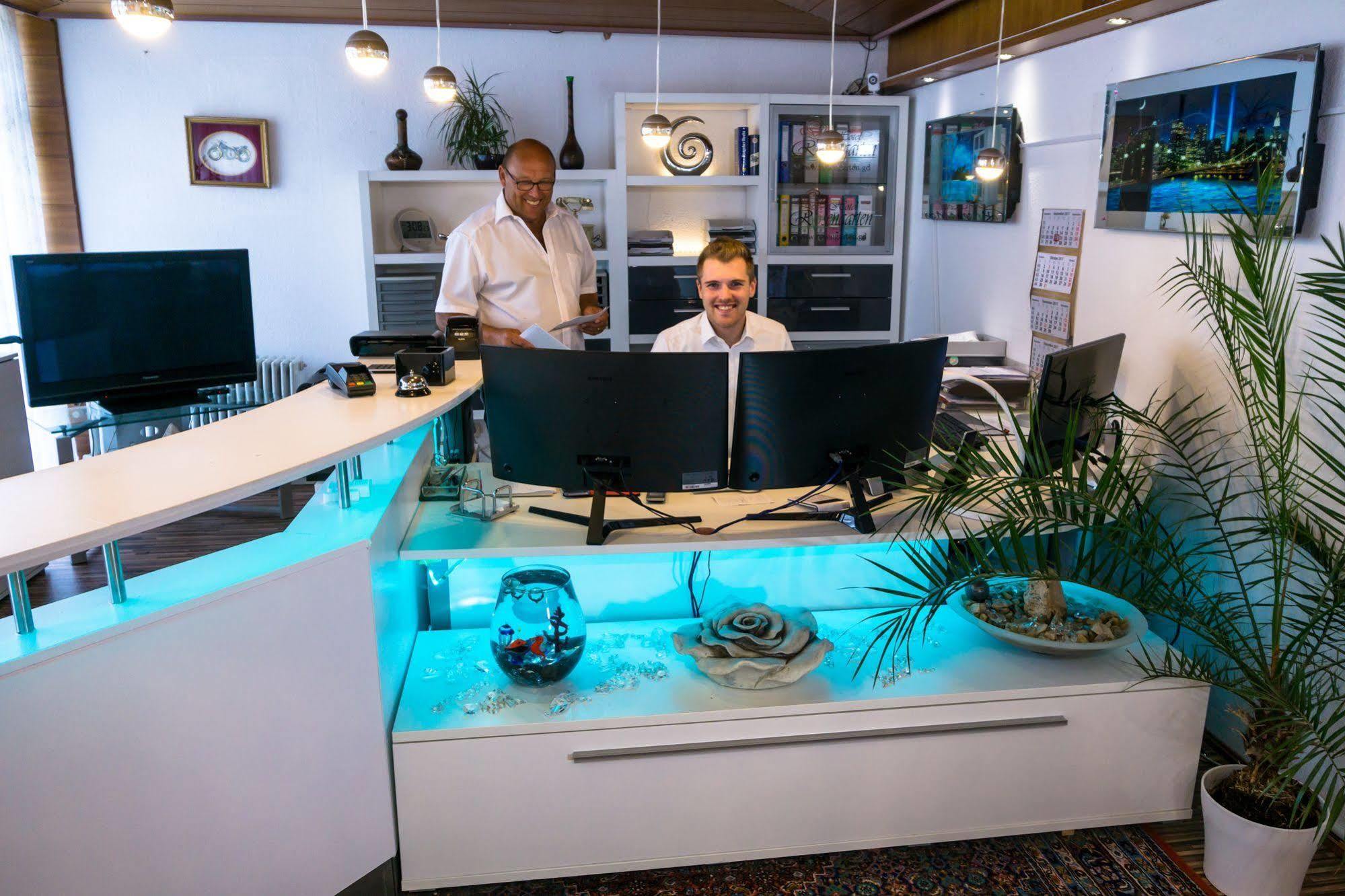 Hotel Rosengarten Schwäbisch Gmünd Εξωτερικό φωτογραφία