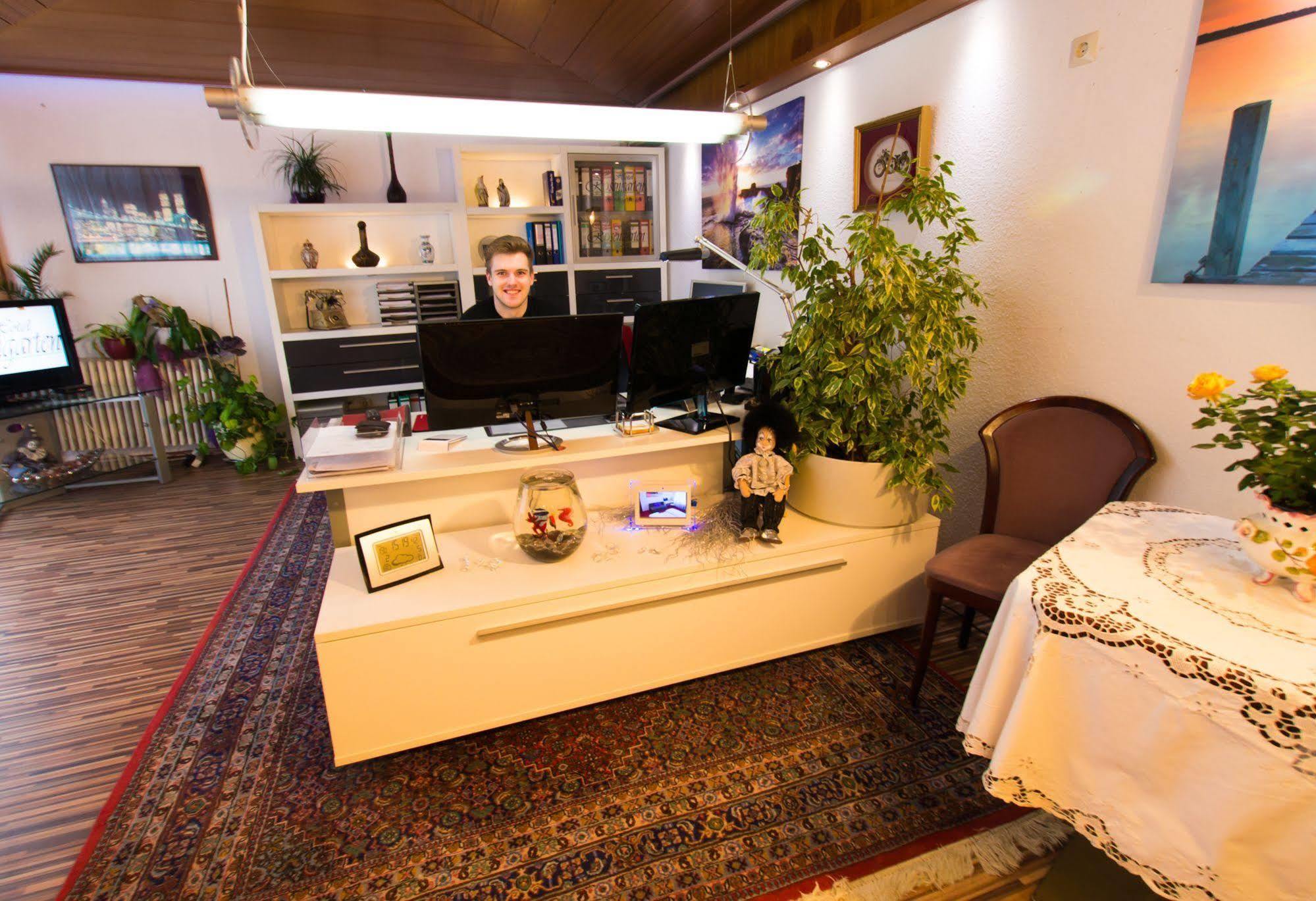 Hotel Rosengarten Schwäbisch Gmünd Εξωτερικό φωτογραφία